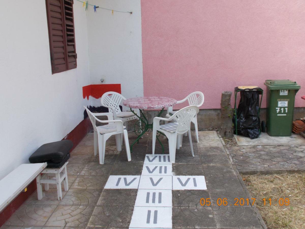 Apartments 031 نين المظهر الخارجي الصورة